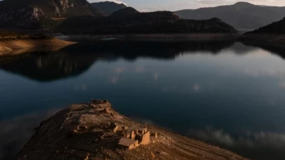 Kuraklık, Yunanistan'da Kayıp Bir Köyü Yeniden Ortaya Çıkardı