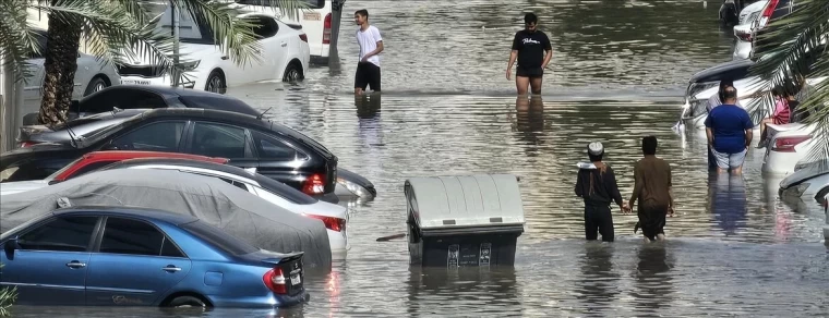 Birleşik Arap Emirlikleri'nde 75 Yılın En Şiddetli Yağışları!