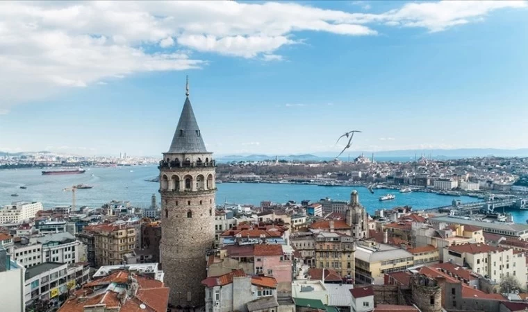 Galata Kulesi Yenilenen Yüzüyle Ziyaretçilerini Bekliyor