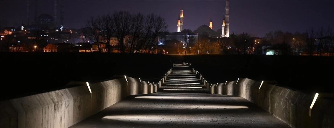 Edirne’nin tarihi köprüleri güneşle ışıl ışıl