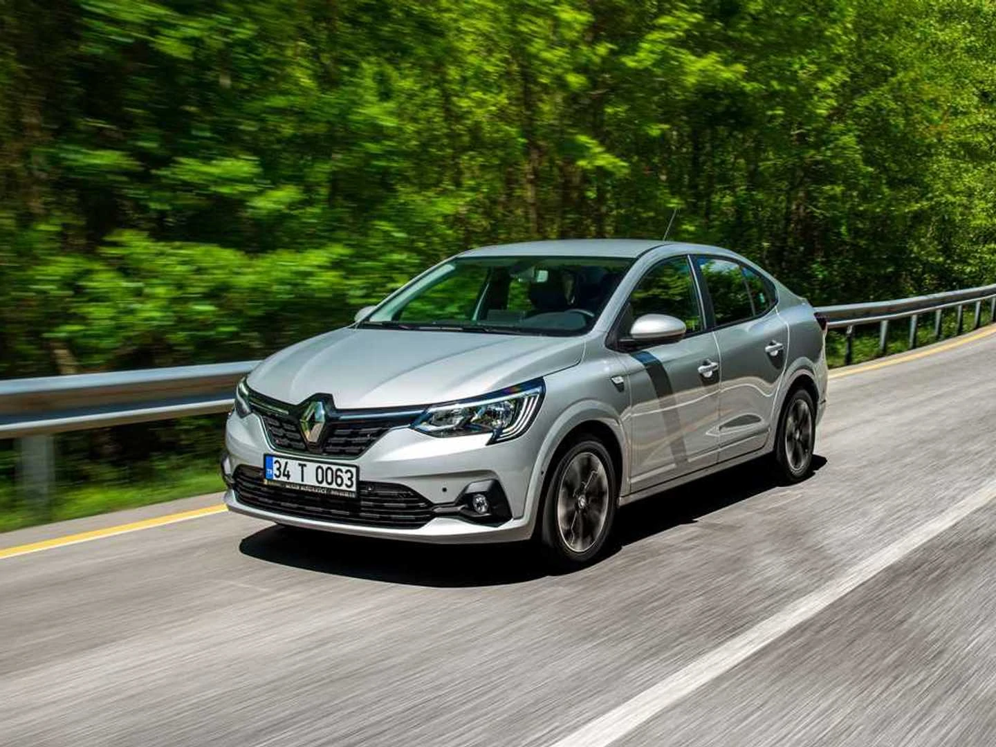 Ekonomik Sürüşün Yeni Adresi: Renault Taliant