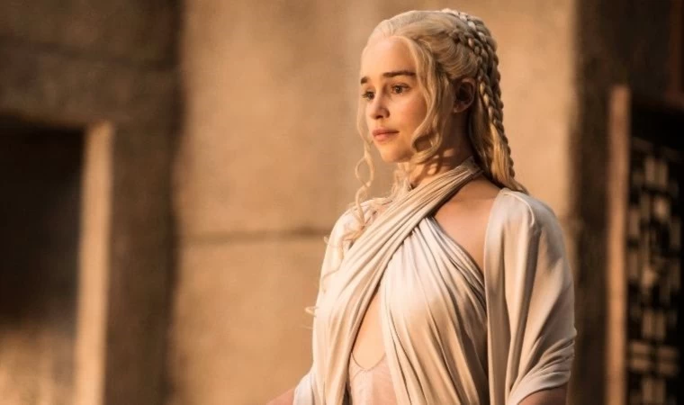 Emilia Clarke, "Game of Thrones"tan Sonra Yeni Bir Maceraya Atılıyor