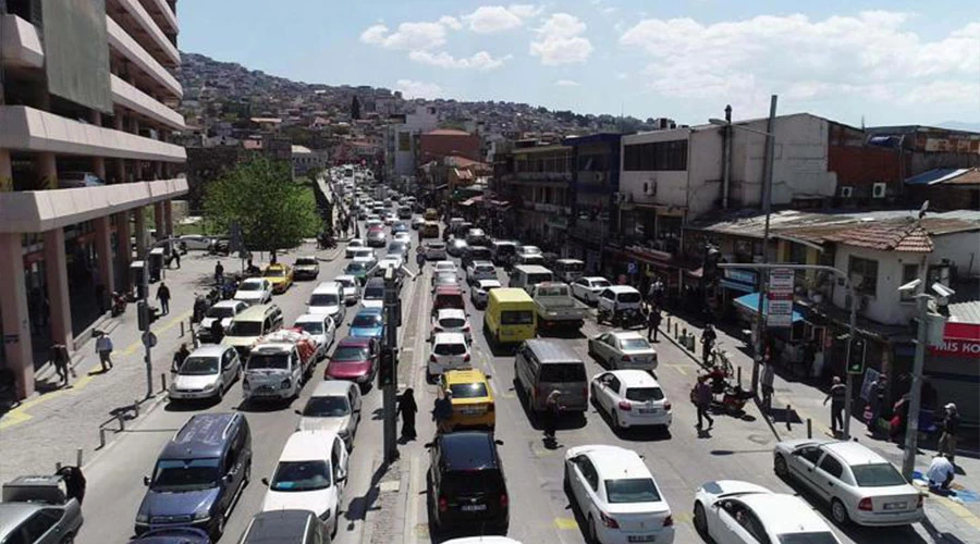 İzmir'de Trafiğe Kayıtlı Araç Sayısında Artış