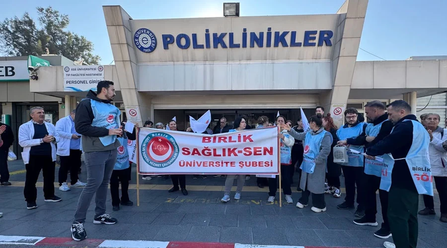 Ege Üniversitesi’nde Yetersiz Teşvik Ödemelerine Protesto