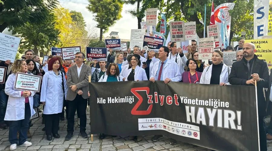 İzmir’de Sağlık Çalışanlarından 5 Günlük İş Bırakma Eylemi