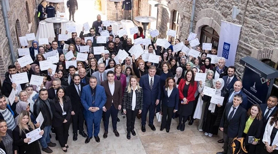 İzmir Büyükşehir Belediyesi, Roman Gençleri İstihdama Kazandıracak