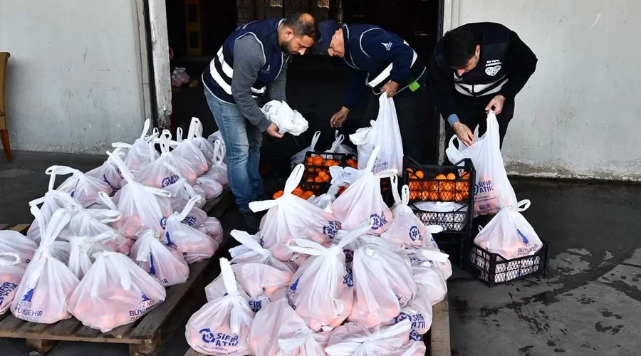 İzmir’de Tarladan İhtiyaç Sahiplerine