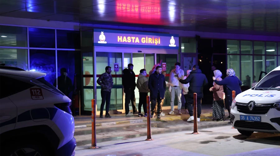 İzmir Bornova’da Parkta Bıçaklı Kavga: 7 Yaralı