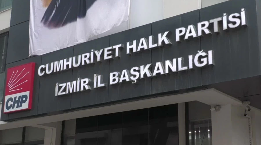 CHP İzmir İl Başkanlığı’nda, Sosyal Medya Paylaşımı Krizi