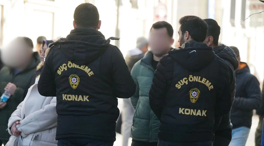 İzmir Konak'ta Silahlı Soygun Firarisi Yakalandı