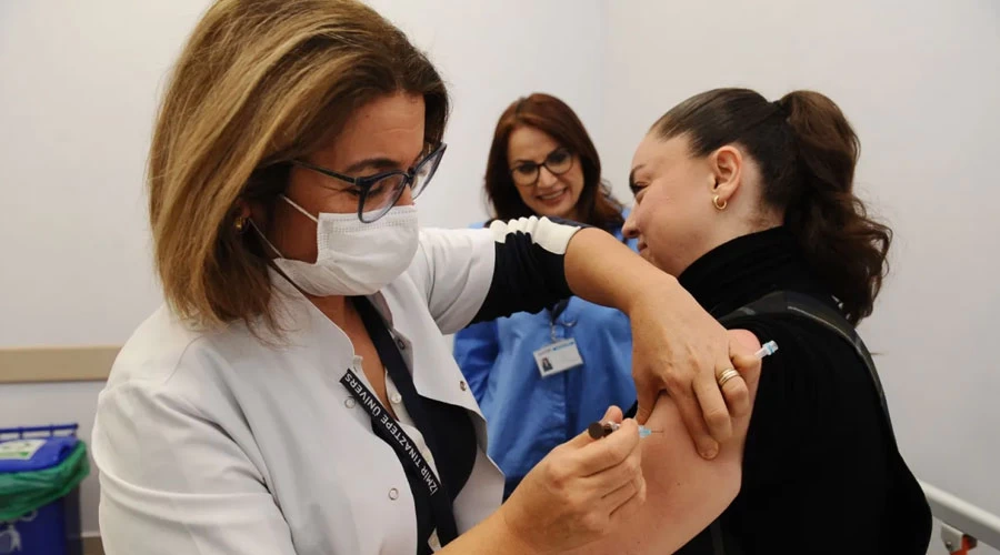 Karşıyaka’da Ücretsiz HPV Aşı Kampanyası Genişliyor