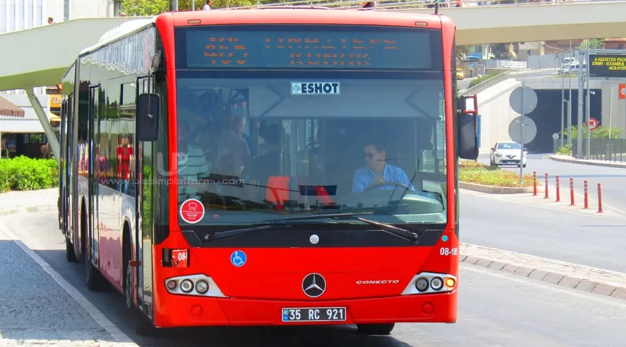 İzmir’de Toplu Taşıma Kullananlar Dikkat