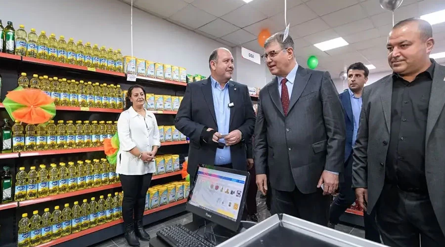 İzmir’de Para Geçmeyen Market Açıldı